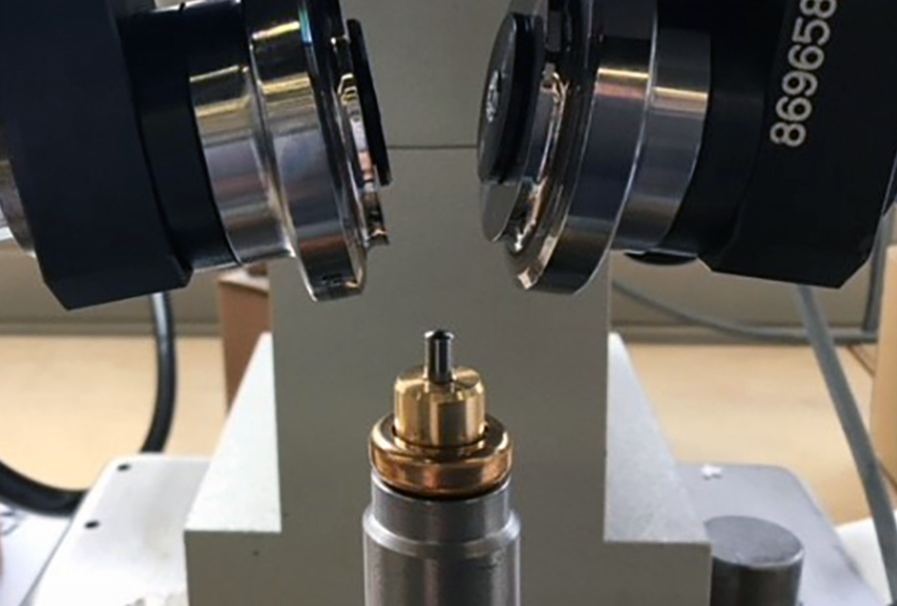 Nity w termostacie samochodowym